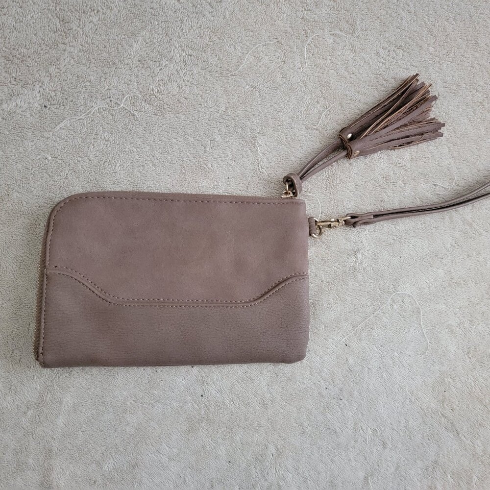 Antik Kraft Tasseled Wristlet Zip Around Mauve/Blush Vegan Leather - Picture 10 of 14